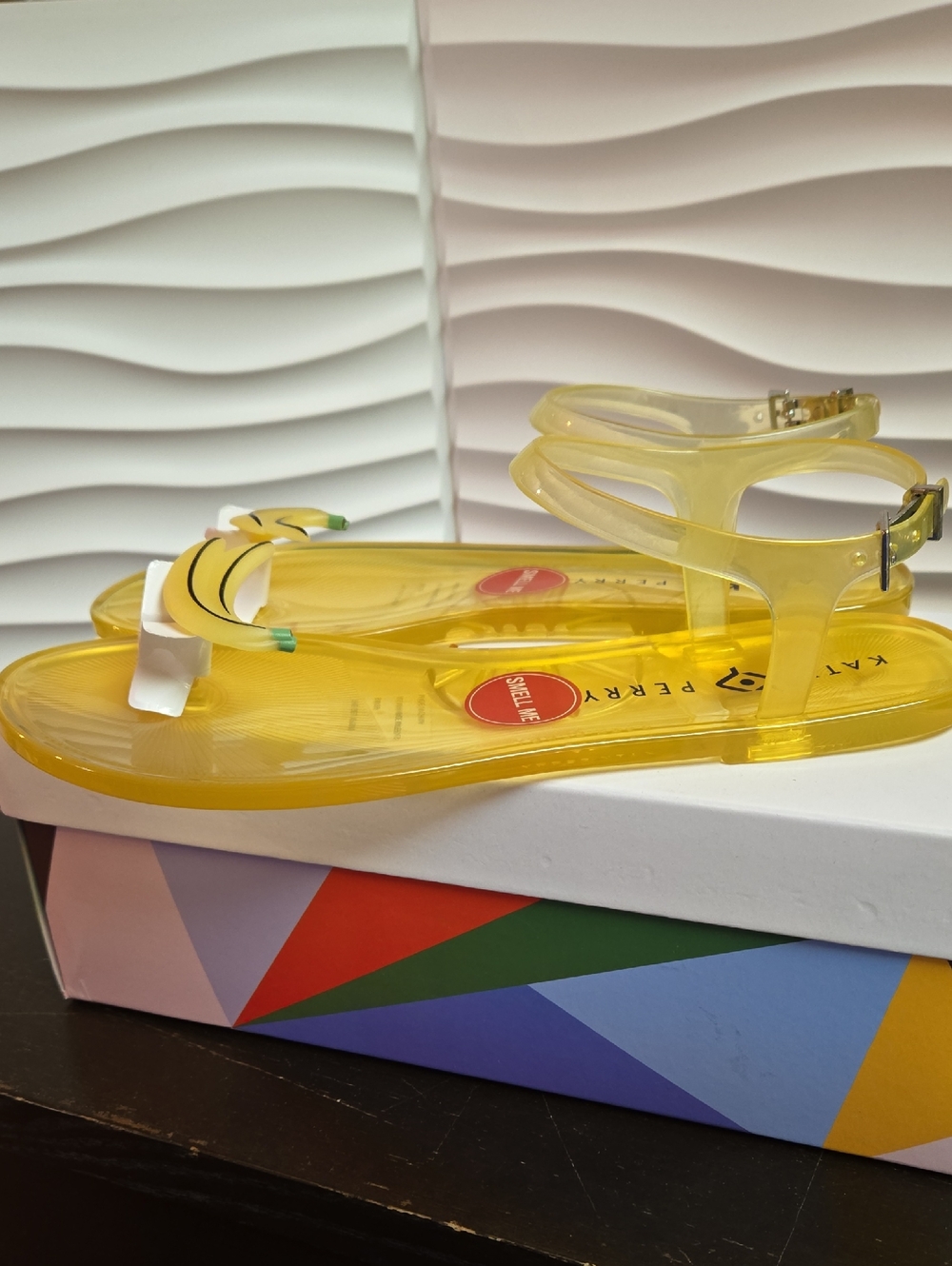 Katy Perry The Geli Banana Golden Sandals - Picture 2 of 5